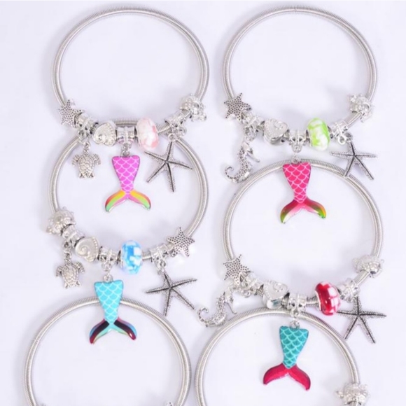 Mermaid Tail and Sea Creature Charm Bracelet - Picture 3 of 4
